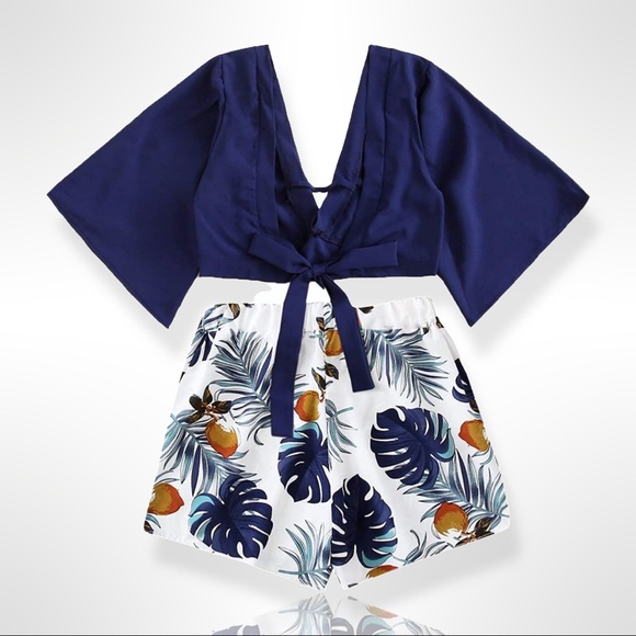 sweatyrocks Tops - [NWT] 2PC Boho Butterfly Sleeve Knot Front Crop Top with Shorts Set — BRAND NEW